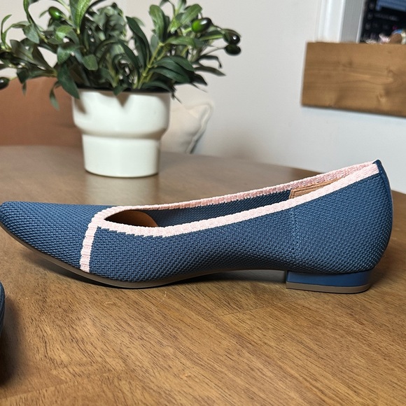 Vionic Pointed Toe Knit Flats Blue Pink Trim Women Size 10 Career Ballet Flat - Picture 7 of 8